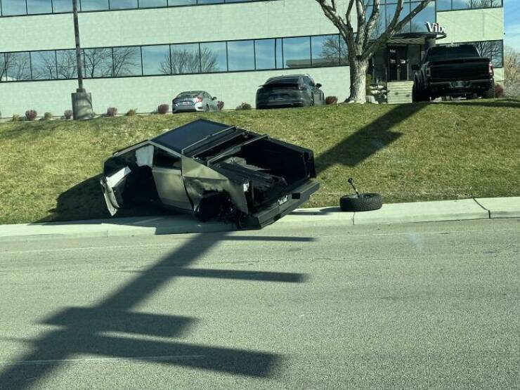 Cybertruck Fails That Have Us Questioning Reality