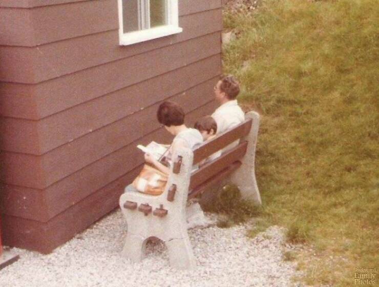 Cringe-Worthy Family Photos That Deserve The Spotlight