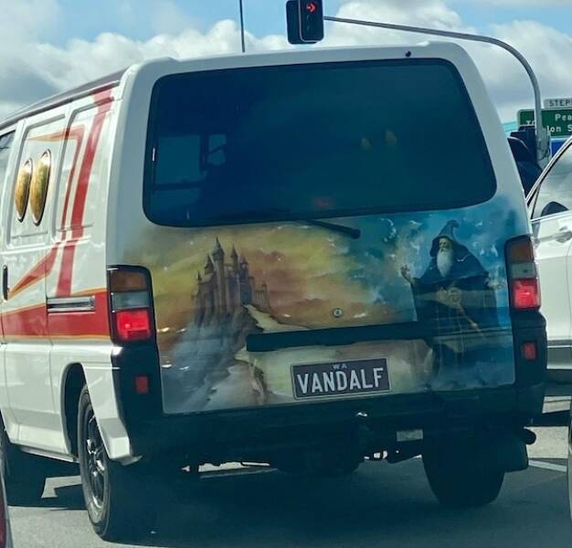 Hilarious Geek Memes To Decorate Your Nerd Den