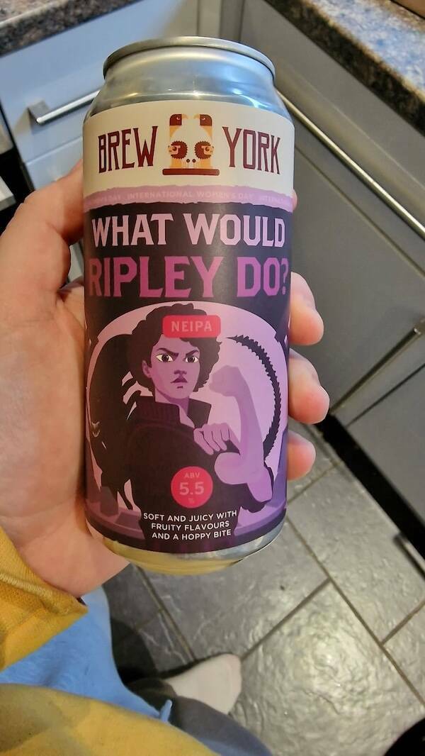 Hilarious Geek Memes To Decorate Your Nerd Den