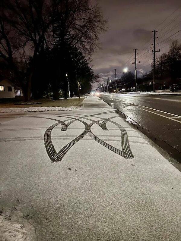 Feel-Good Moments That Made The Internet Smile Feel-Good Moments That Made The Internet Smile