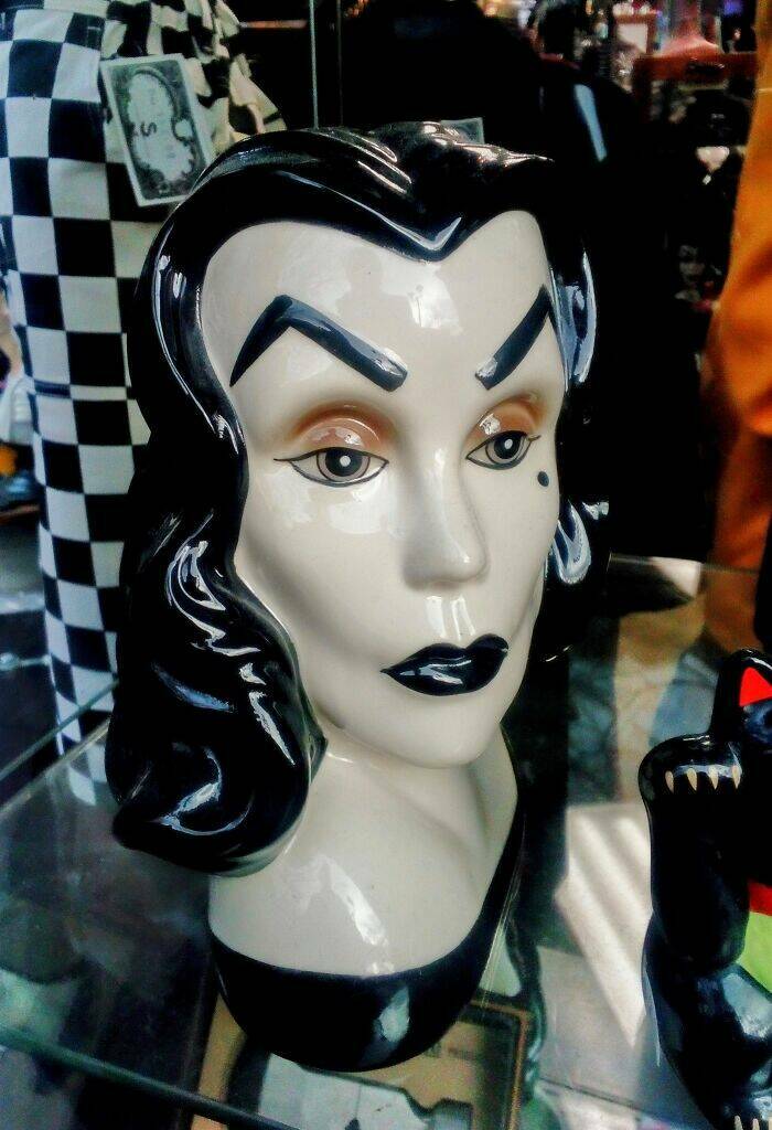 Unexplainable Thrift Store Treasures That Spark More Questions Than Answers