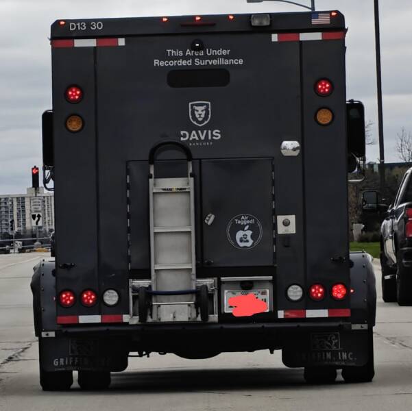 Satisfyingly Subtle Oddities From Everyday Life