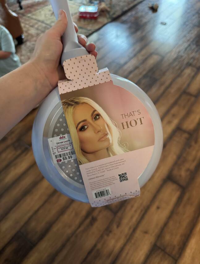 Satisfyingly Subtle Oddities From Everyday Life