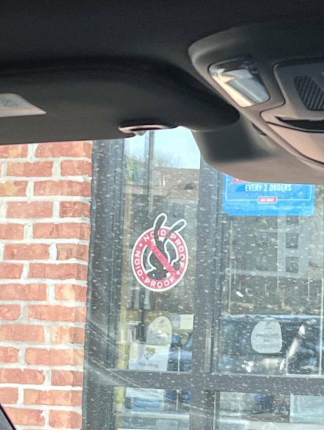 Satisfyingly Subtle Oddities From Everyday Life