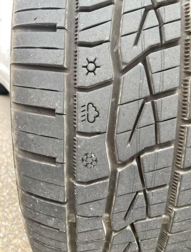 Satisfyingly Subtle Oddities From Everyday Life