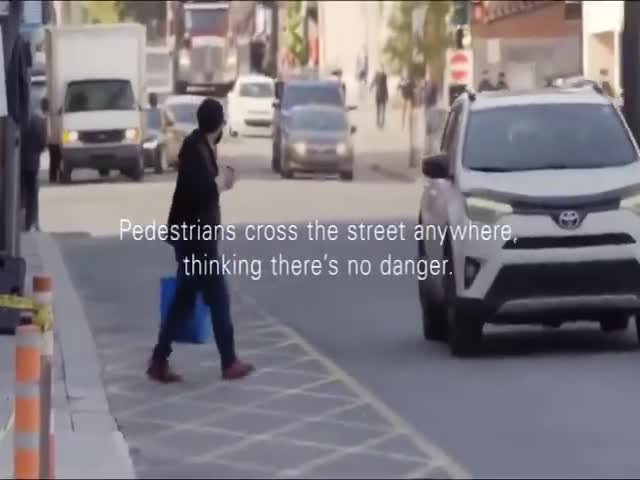 Quebec Made This Billboard To Prevent People From Jaywalking