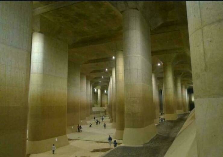 Giant Things That Give People The Creeps