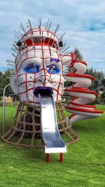 Welcome to the Weird Side of the Internet