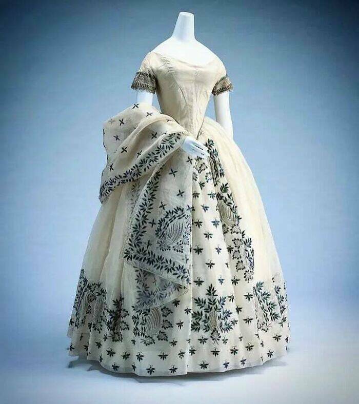 Time-Traveling Through Fashion In Under 5 Minutes