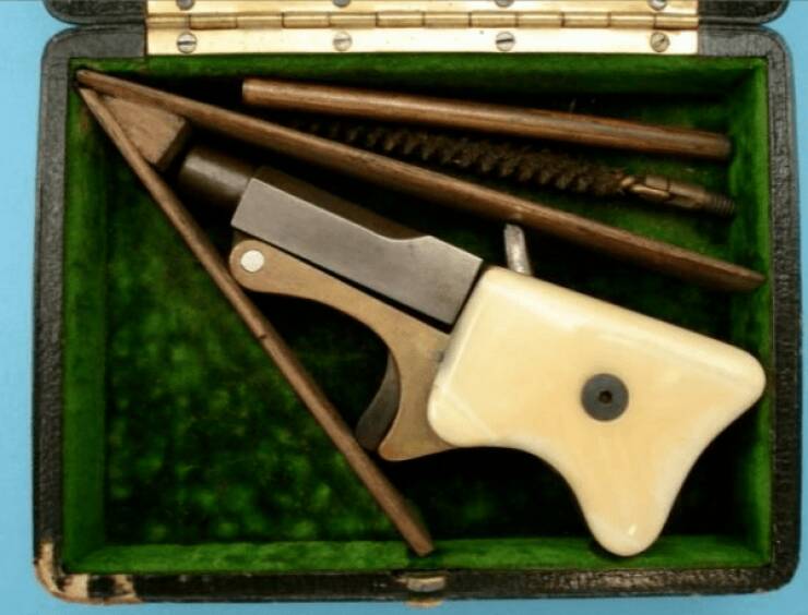 Pick Your Ridiculous Weapon: Chaos Awaits