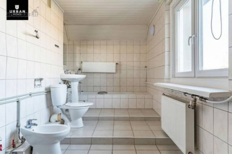 Real Estate Fails That Somehow Work Real Estate Fails That Somehow Work