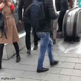 https://img.izismile.com/img/img15/20250510/gifs/daily_gifdump_4999_39.gif