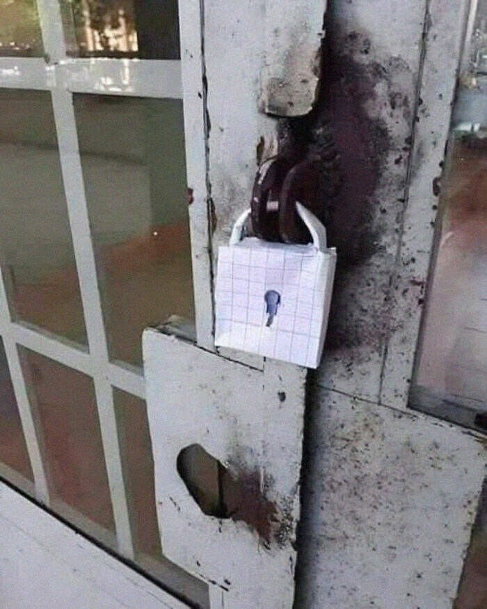 Photos That Shouldn’t Exist, But Somehow Do Photos That Shouldn’t Exist, But Somehow Do