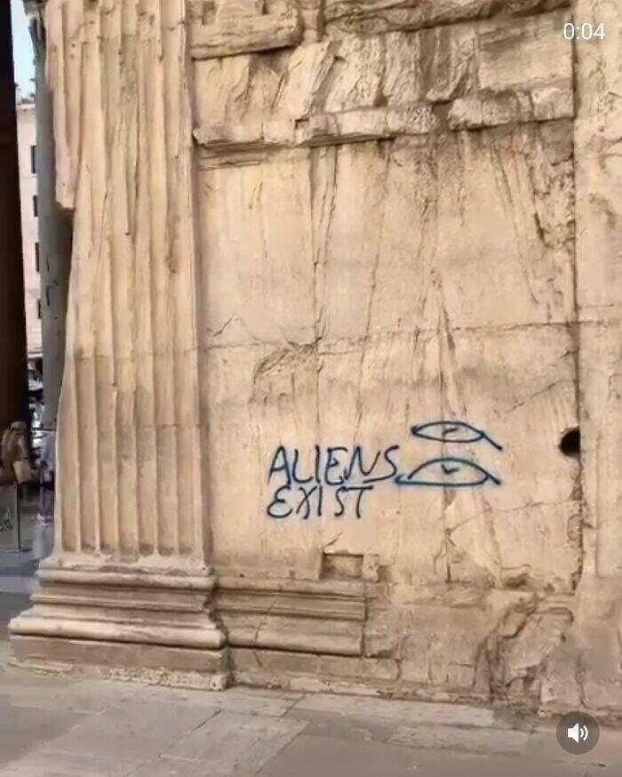 Tourists Behaving Badly: A Gallery of Global Disgrace