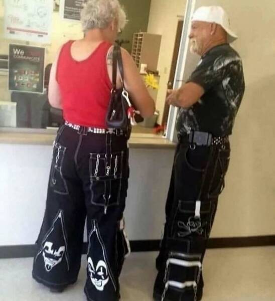 Outfits So Bad, It’s Basically A Crime Scene
