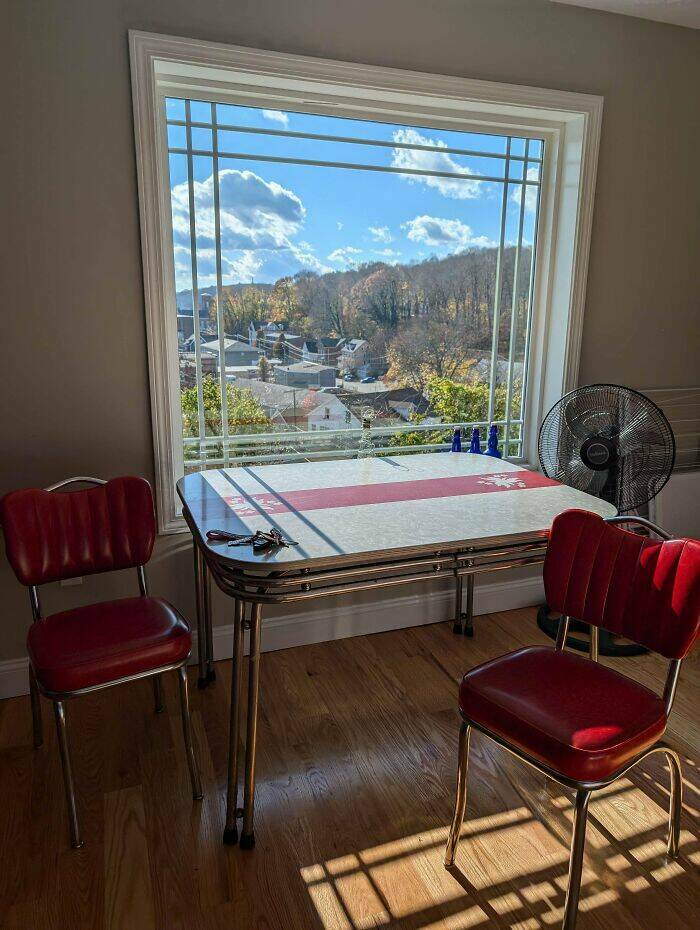 Timeless Mid-Century Pieces That Still Feel Fresh Timeless Mid-Century Pieces That Still Feel Fresh