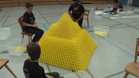 https://img.izismile.com/img/img15/20250516/gifs/daily_gifdump_5004_27.gif