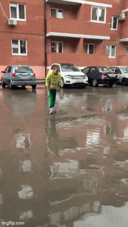 https://img.izismile.com/img/img15/20250516/gifs/daily_gifdump_5004_41.gif