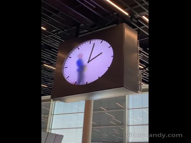 “Manual” Clock In Amsterdam Airport