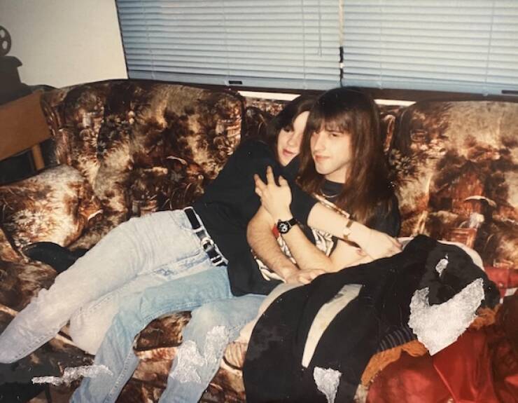 Retro Vibes, Modern Cringe