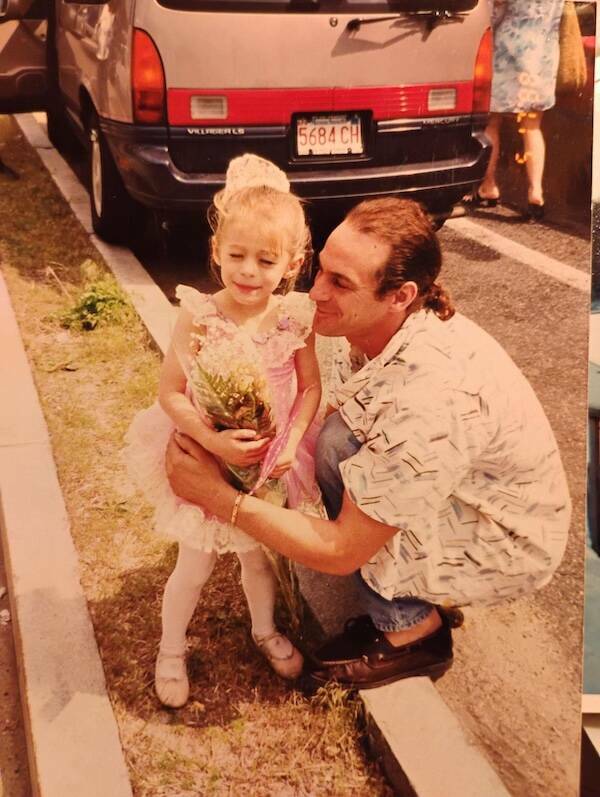 Retro Vibes, Modern Cringe