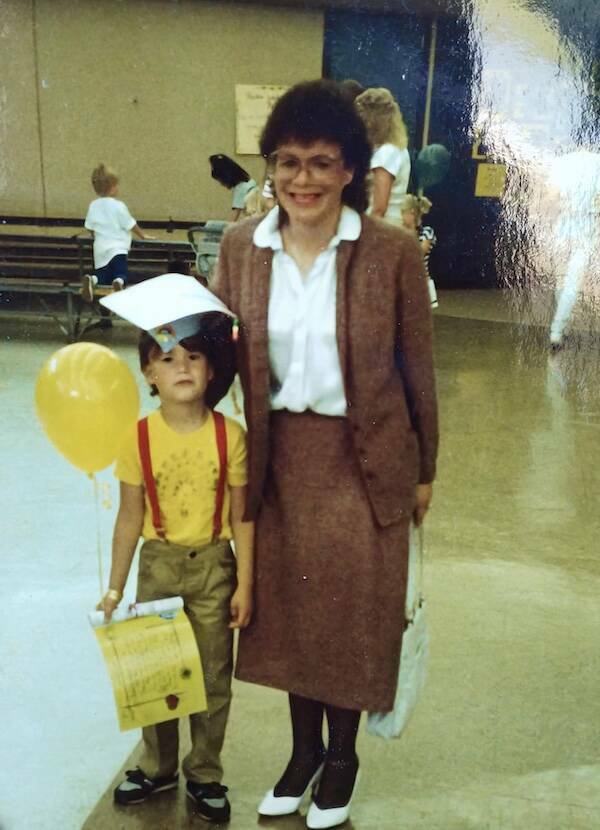 Retro Vibes, Modern Cringe