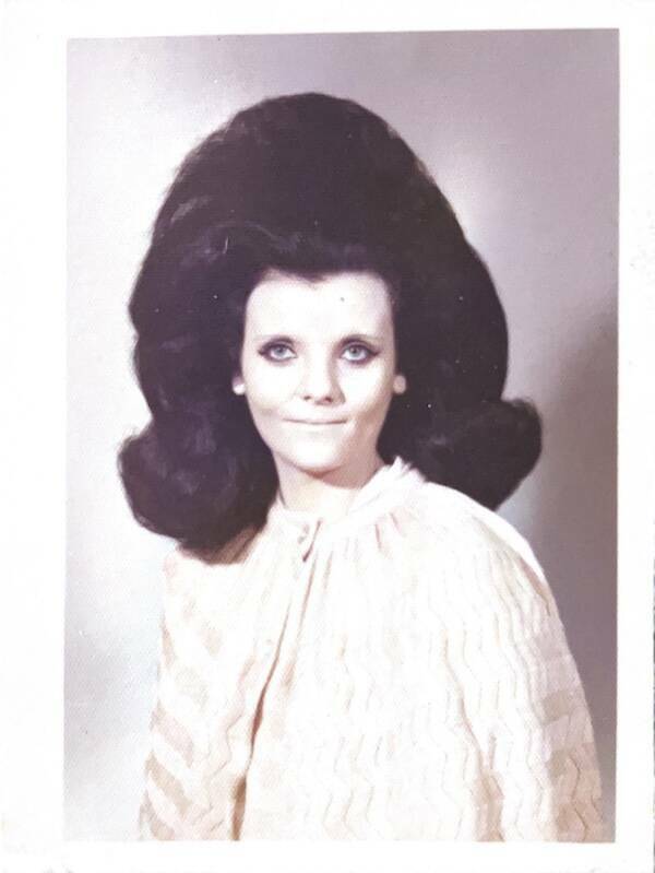 Retro Vibes, Modern Cringe