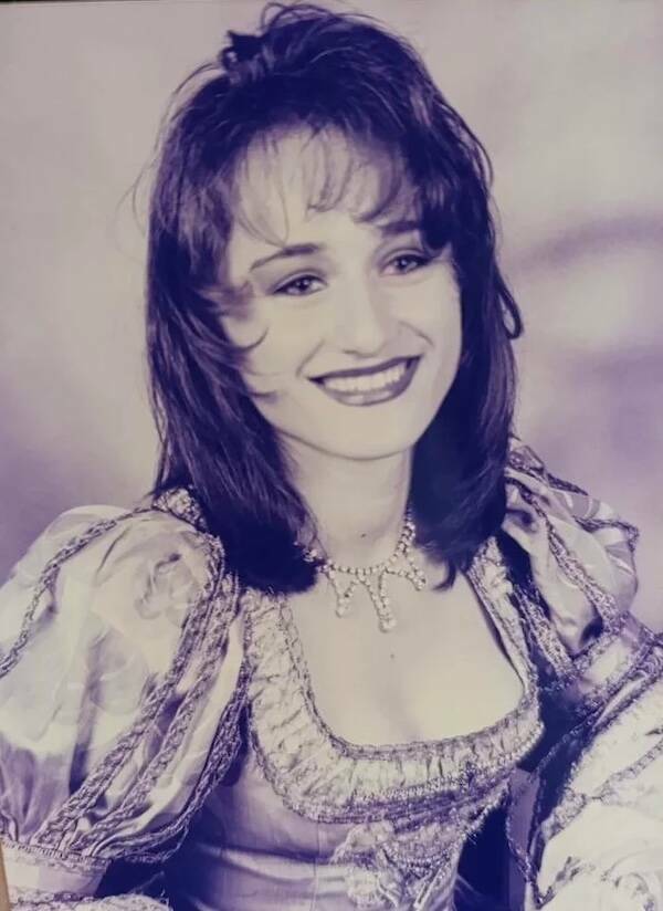 Retro Vibes, Modern Cringe