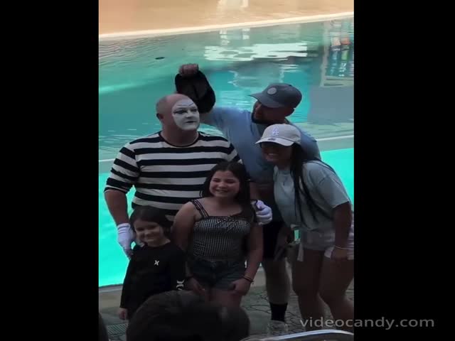 Tom The Mime Brings The Best Vibe