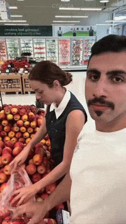 https://img.izismile.com/img/img15/20250524/gifs/daily_gifdump_5010_22.gif