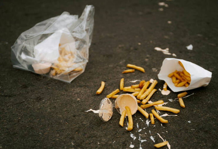 Little Things That Quietly Say ‘I Was Raised Poor’