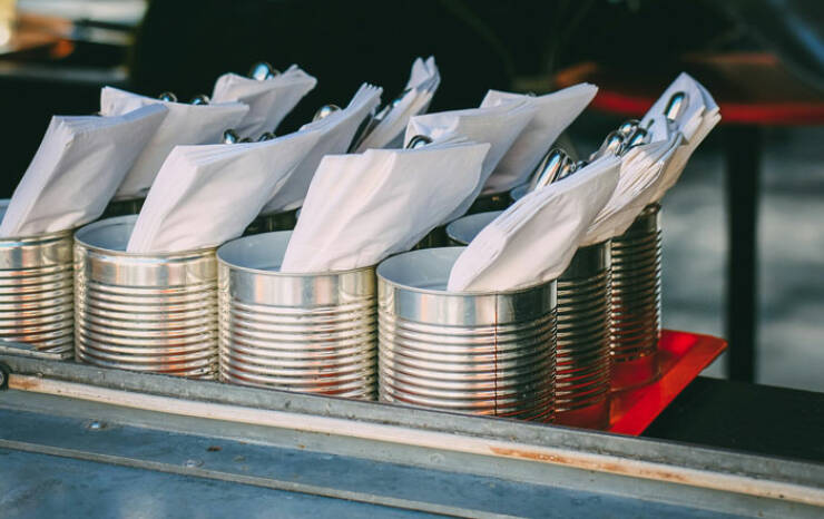 Little Things That Quietly Say ‘I Was Raised Poor’