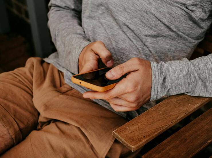 Little Things That Quietly Say ‘I Was Raised Poor’