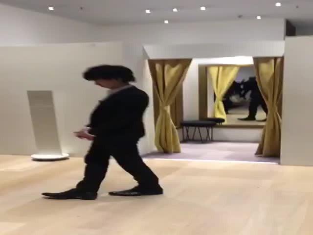 Lost In The Fitting Rooms