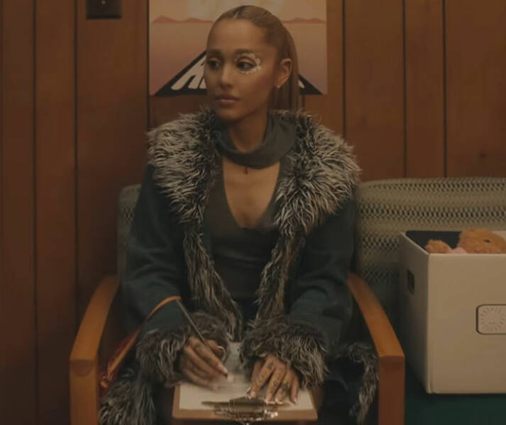 People Who Knew Celebs Before They Were Famous Spill the Tea