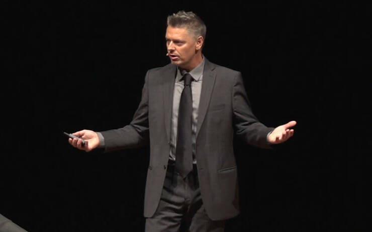 People Who Knew Celebs Before They Were Famous Spill the Tea