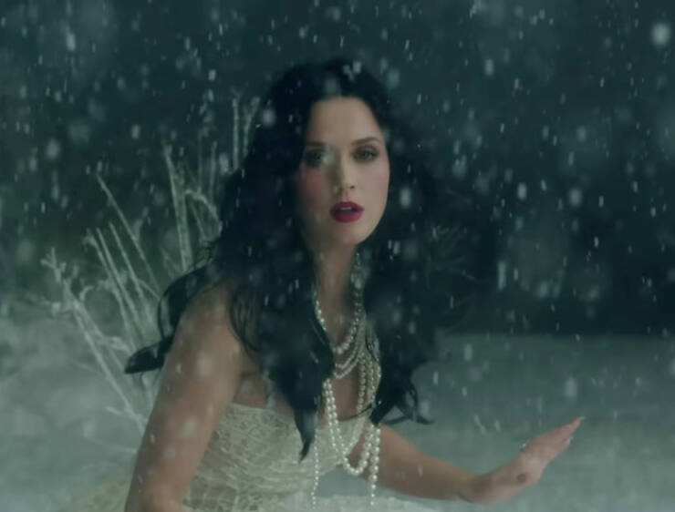 People Who Knew Celebs Before They Were Famous Spill the Tea