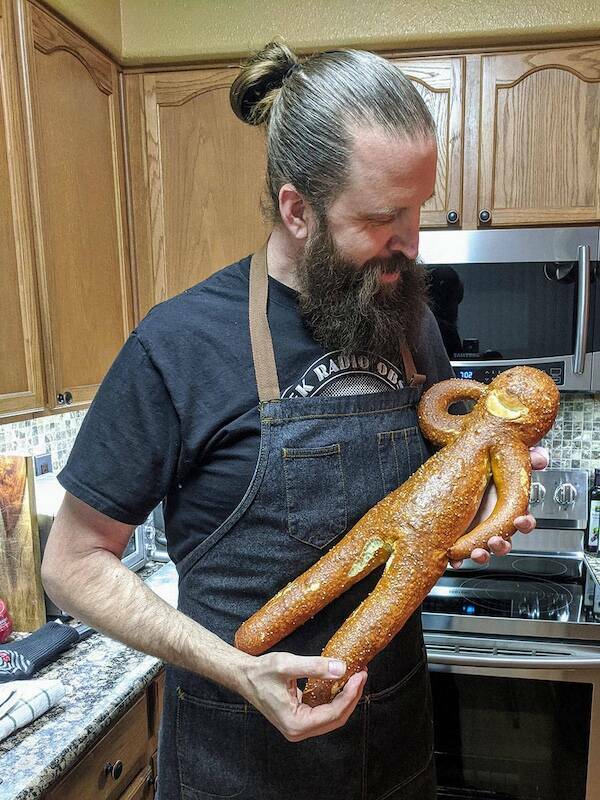 Playing With Your Food Has Never Looked So Entertaining Playing With Your Food Has Never Looked So Entertaining