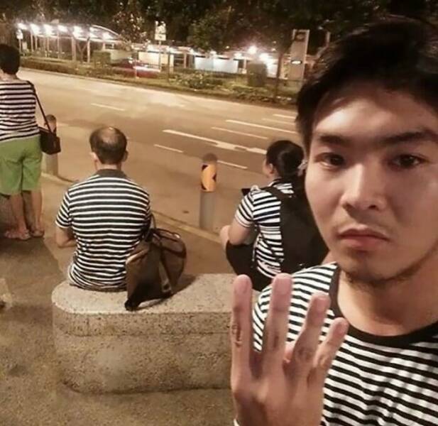 Snapshots From The Internet’s Favorite Weirdness Hub