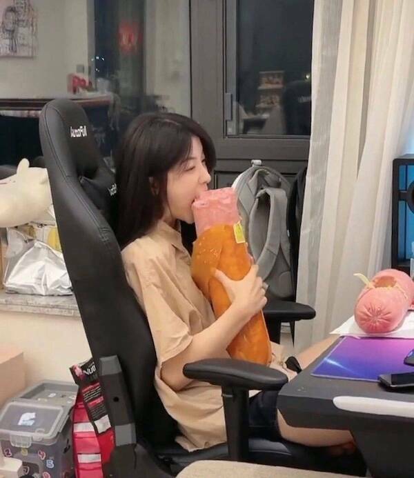 Visual Nonsense For The Boldest Minds