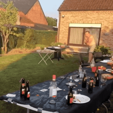 GIFs Fire Back At Fails