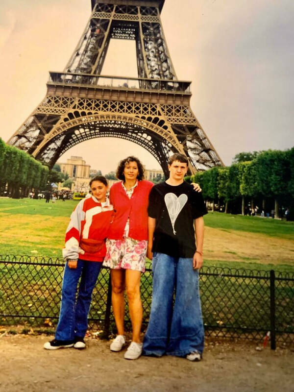 Awkward Throwbacks That Time Forgot (But We Didn’t)