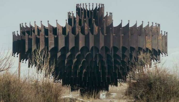 Buildings That Look Like They’re Plotting Something Sinister