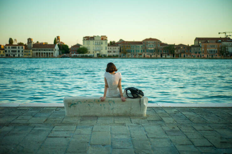 Adriana Ferrarese Captures the Poetry of Ordinary Life