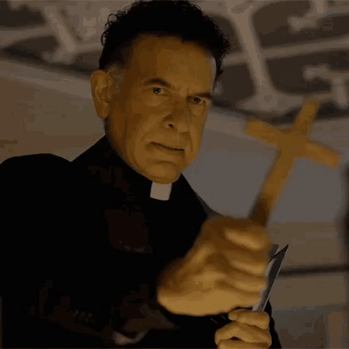 Things You Should Absolutely Not Say In Elevators