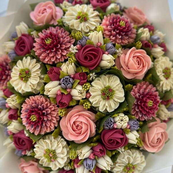 Edible Blossoms: Cupcakes Turned Into Art