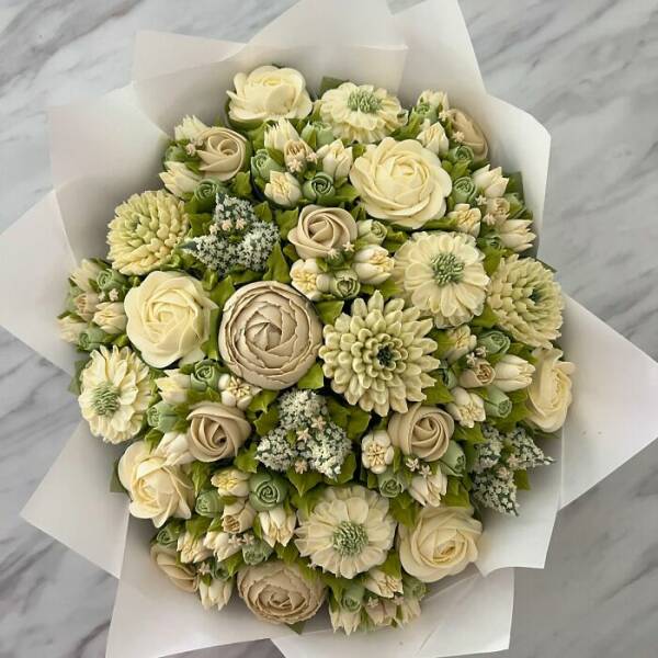 Edible Blossoms: Cupcakes Turned Into Art