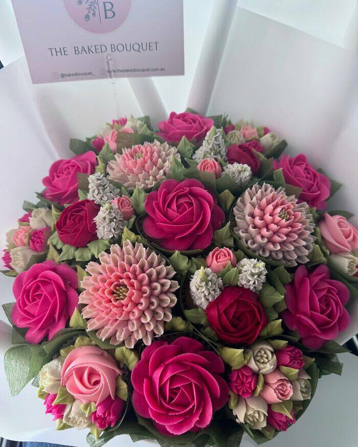 Edible Blossoms: Cupcakes Turned Into Art