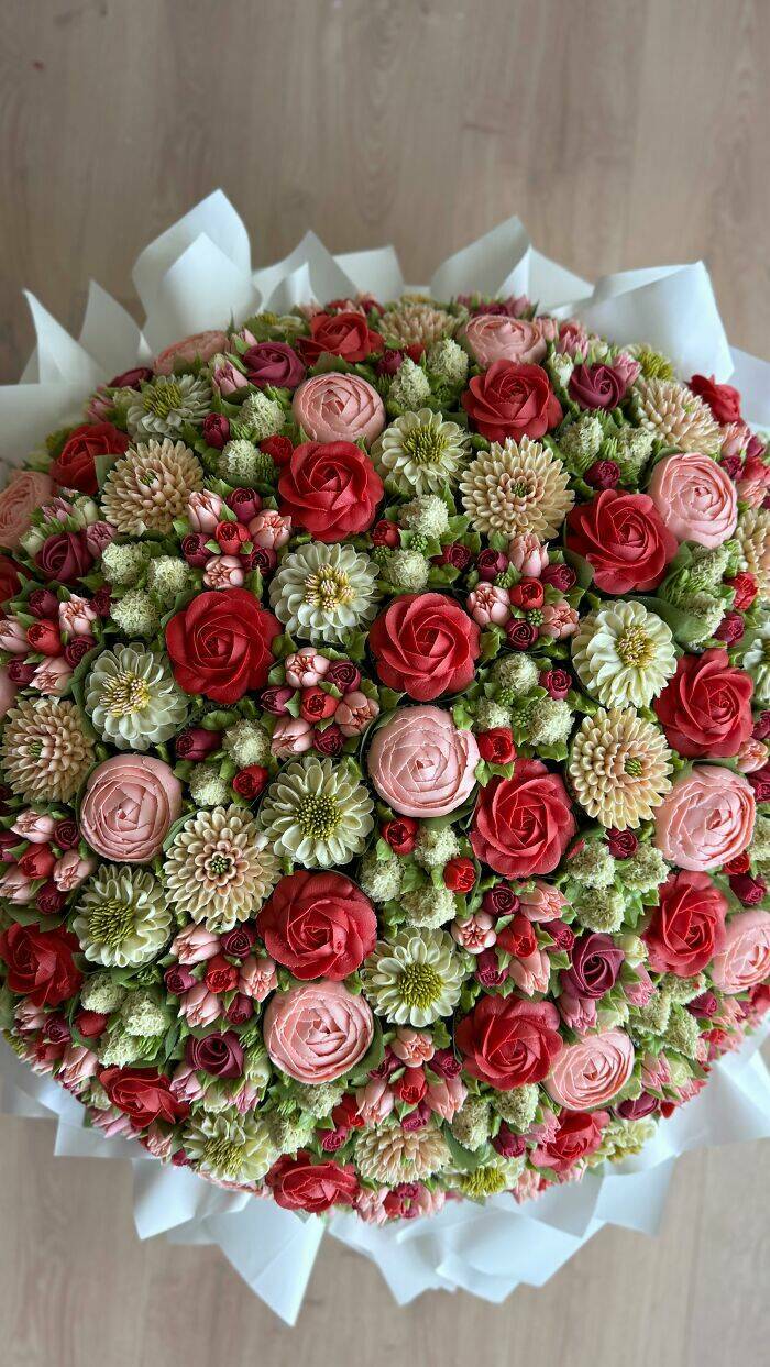 Edible Blossoms: Cupcakes Turned Into Art